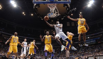 开云体育俱乐部官网-未来“足球皇帝”之路：年轻球员在欧冠的崛起，未来足球十大潜力球星